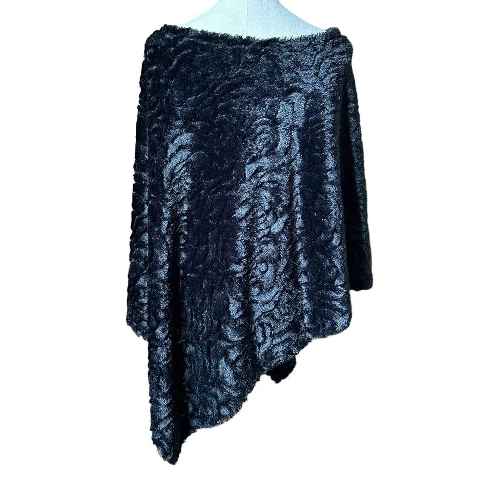 Jet Black Faux Fur Poncho Scarf White Pearls One Size Elegant Cozy Warm - Picture 6 of 9